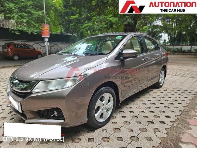 https://images10.gaadi.com/usedcar_image/4162183/original/processed_4cac5f8ed5878cb4cd2a7a5cad5b5d69.jpg?imwidth=6400