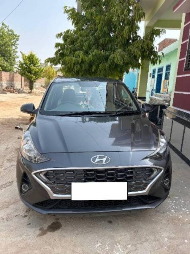 https://images10.gaadi.com/usedcar_image/4162205/original/processed_ab1e5b38-62e1-47dc-98c8-8fab1b741f47.jpg?imwidth=6400