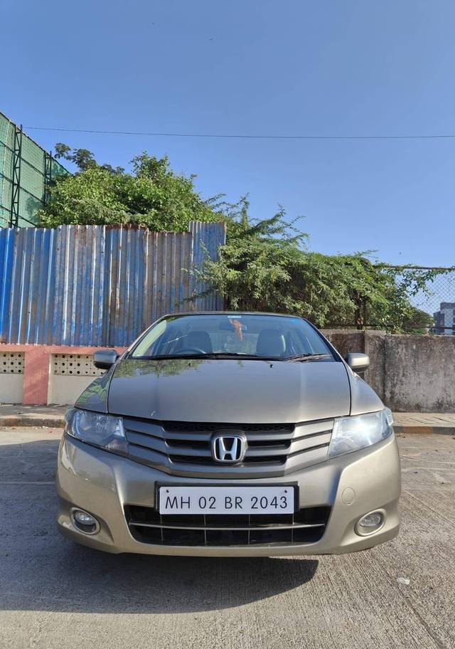 https://images10.gaadi.com/usedcar_image/4162329/original/processed_efc8ca88d63a2df993f8608bd092106b.jpg?imwidth=6400