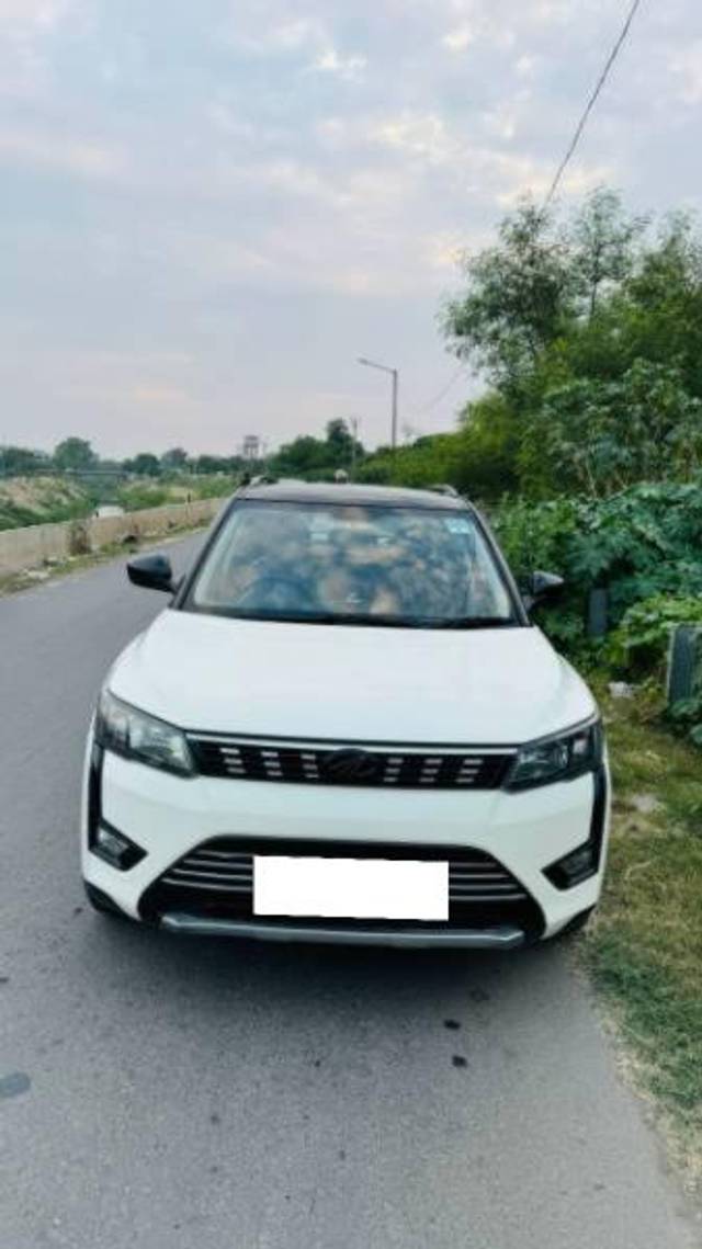 https://images10.gaadi.com/usedcar_image/4162475/original/processed_61662305-1fef-4728-bbec-259c923e5912.jpg?imwidth=6402