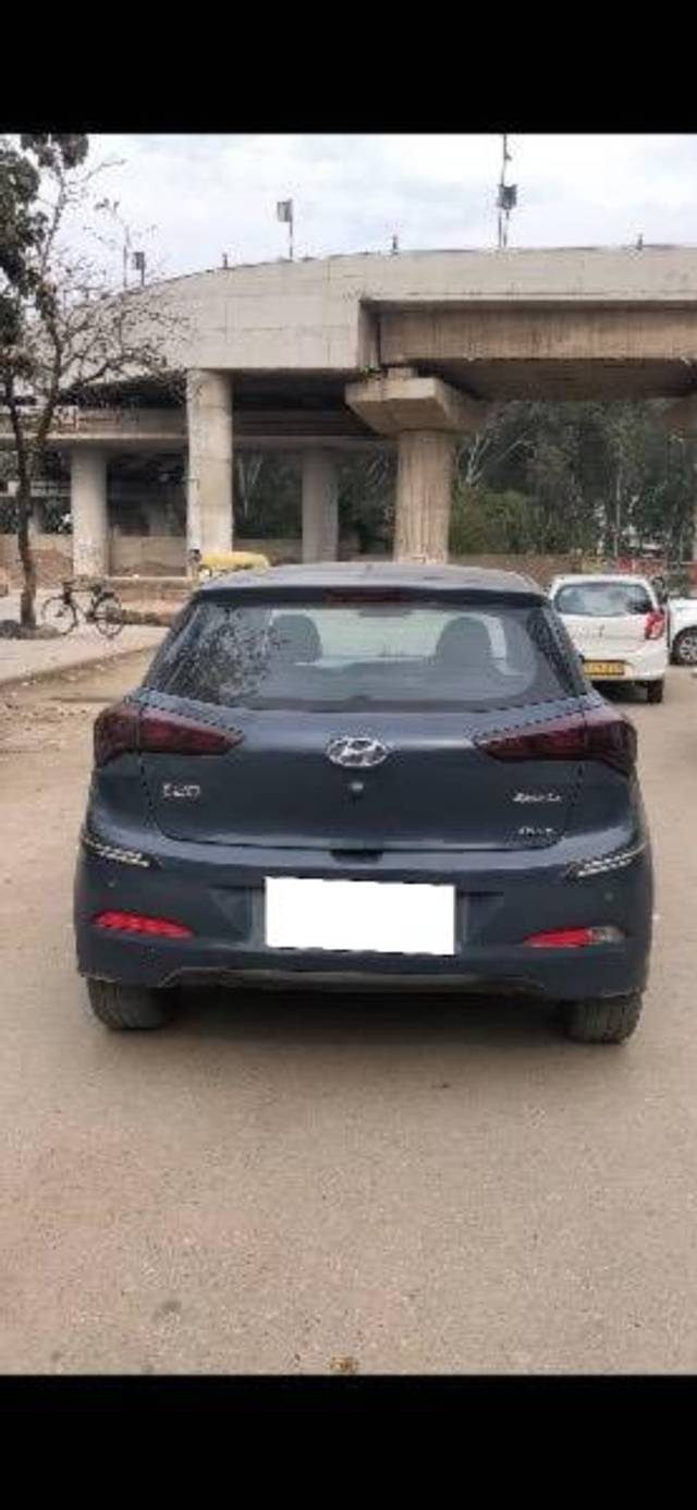 https://images10.gaadi.com/usedcar_image/4162520/original/processed_d86b415a-3c0a-4993-9eaa-2ab95ebd5cc2.jpg?imwidth=6401