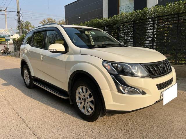 https://images10.gaadi.com/usedcar_image/4162540/original/processed_e6be30efb8c5101aa67aacda2629c7dc.jpg?imwidth=6400