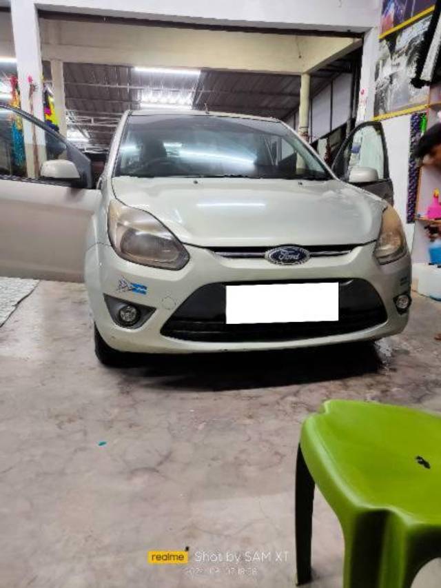 https://images10.gaadi.com/usedcar_image/4162653/original/processed_a8ed3289-34f5-454a-9689-0cd02b83698e.jpg?imwidth=6400