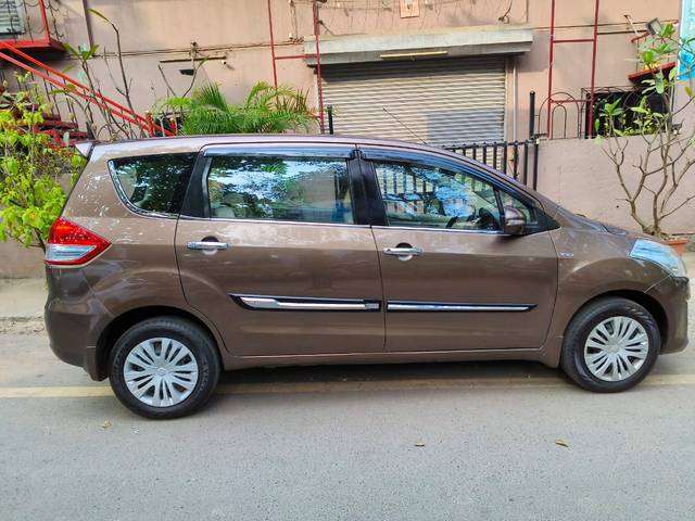 https://images10.gaadi.com/usedcar_image/4162677/original/87ffd14fa152d067aa603181abc01678.jpg?imwidth=6401