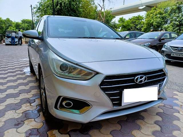 https://images10.gaadi.com/usedcar_image/4162720/original/processed_7fb9864029487c76ed8294cafdae47ce.jpeg?imwidth=6400