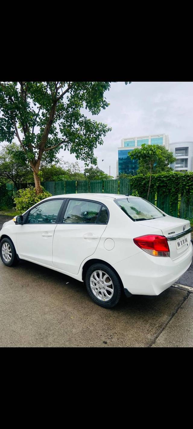 https://images10.gaadi.com/usedcar_image/4162849/original/processed_3a97c465c991a77db0f7f114c51fc658.jpg?imwidth=6400