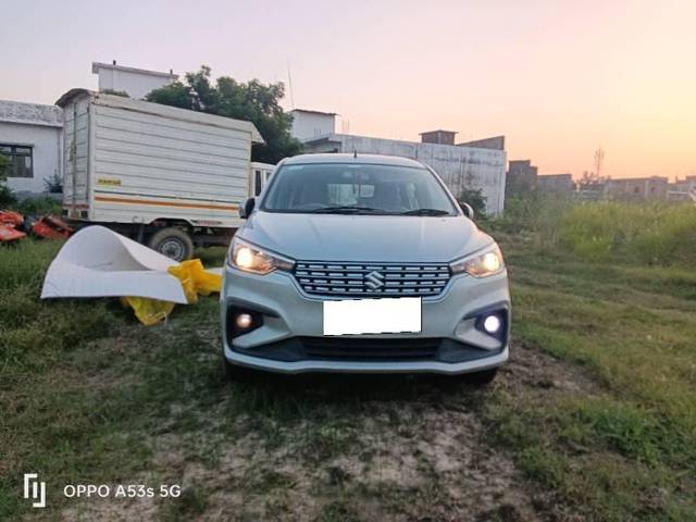 https://images10.gaadi.com/usedcar_image/4163029/original/processed_87296166-dbcf-4857-a5e9-0dc5957312a7.jpg?imwidth=6402