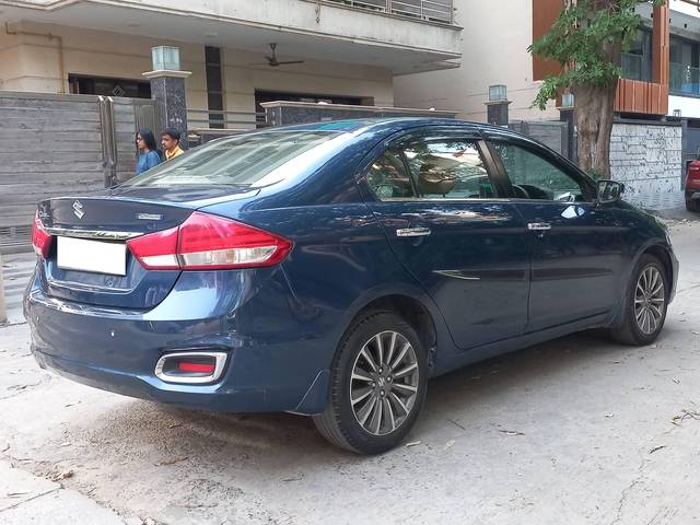 https://images10.gaadi.com/usedcar_image/4163031/original/processed_bbd75bb2071b74e009e17a717a903a68.jpg?imwidth=6402