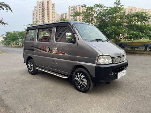 https://images10.gaadi.com/usedcar_image/4163151/original/processed_0f6cce7937d056263a667bf213b14752.jpg?imwidth=6400