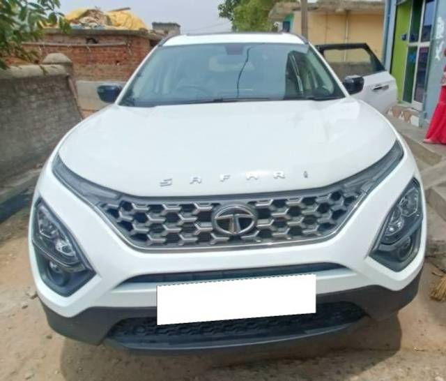 https://images10.gaadi.com/usedcar_image/4163159/original/processed_12860558-8bf0-41f2-86d6-06c6ac8e0a1b.jpg?imwidth=6400