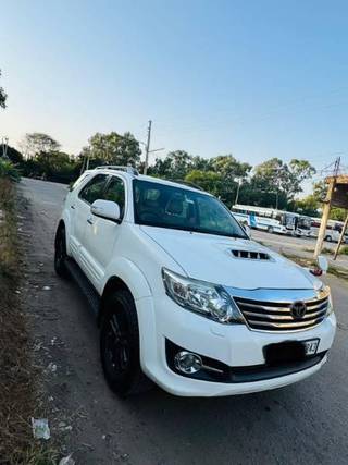 Toyota Fortuner 2011-2016 Toyota Fortuner 4x2 Manual