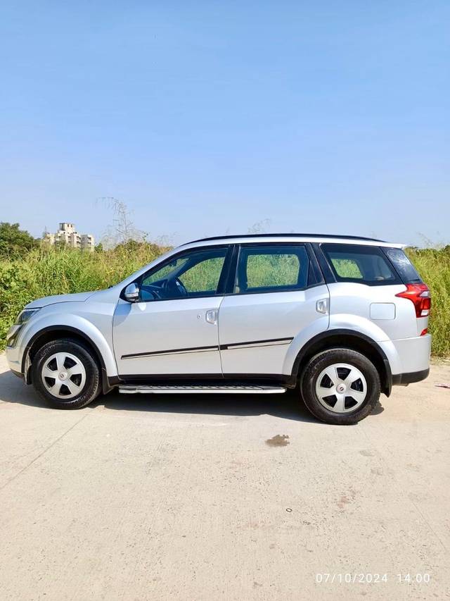 https://images10.gaadi.com/usedcar_image/4163186/original/processed_27e2ef25f583eab5f270f4932c880b44.jpg?imwidth=6402