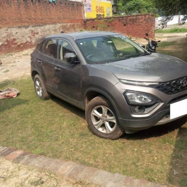 https://images10.gaadi.com/usedcar_image/4163250/original/processed_39a63bdc-6dc2-4f59-bae9-7b5309ffd1ba.jpg?imwidth=6402