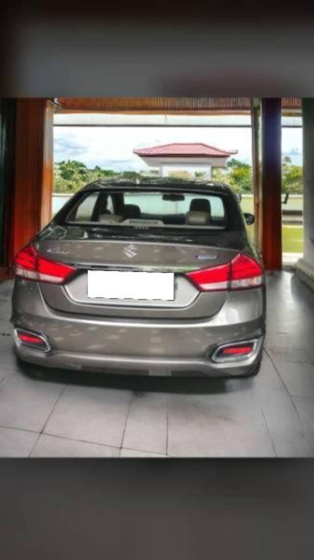 https://images10.gaadi.com/usedcar_image/4163268/original/processed_0d27039a-2926-4462-a25f-3777040b247b.jpg?imwidth=6400