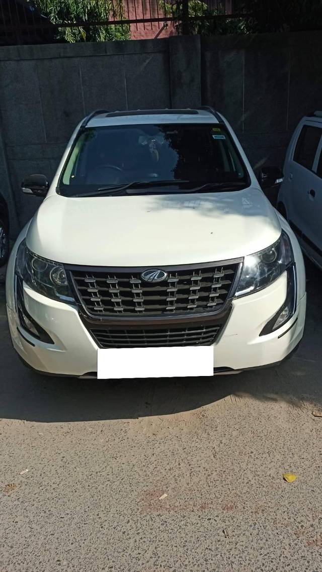 https://images10.gaadi.com/usedcar_image/4163281/original/processed_7af9dc3e656cd6790c9121b04bed2b7f.jpg?imwidth=6401