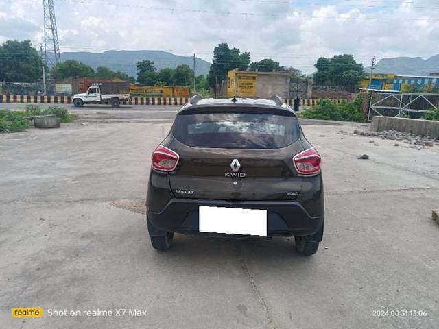 https://images10.gaadi.com/usedcar_image/4163422/original/processed_c39777f5-b12b-4a8e-8e5b-93797cb31c18.jpg?imwidth=6402