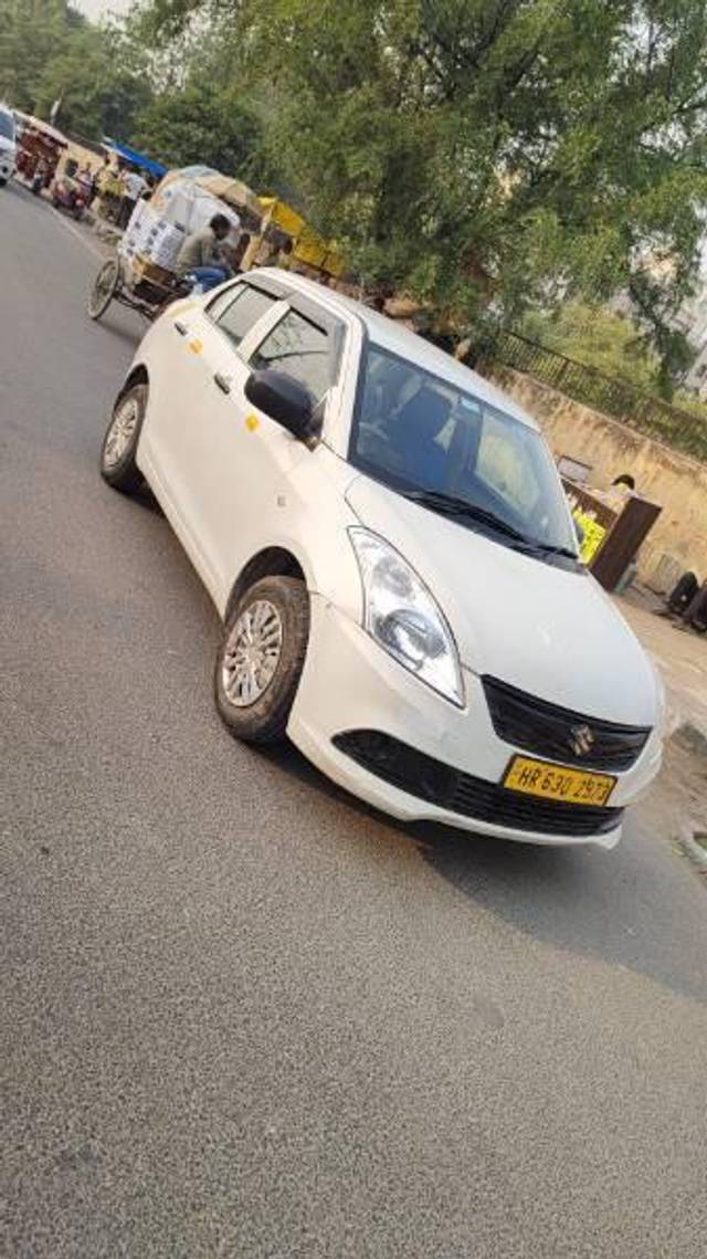 https://images10.gaadi.com/usedcar_image/4163477/original/processed_15fbf634-03a4-4e66-a4bf-3693bd8cfb90.jpg?imwidth=6400