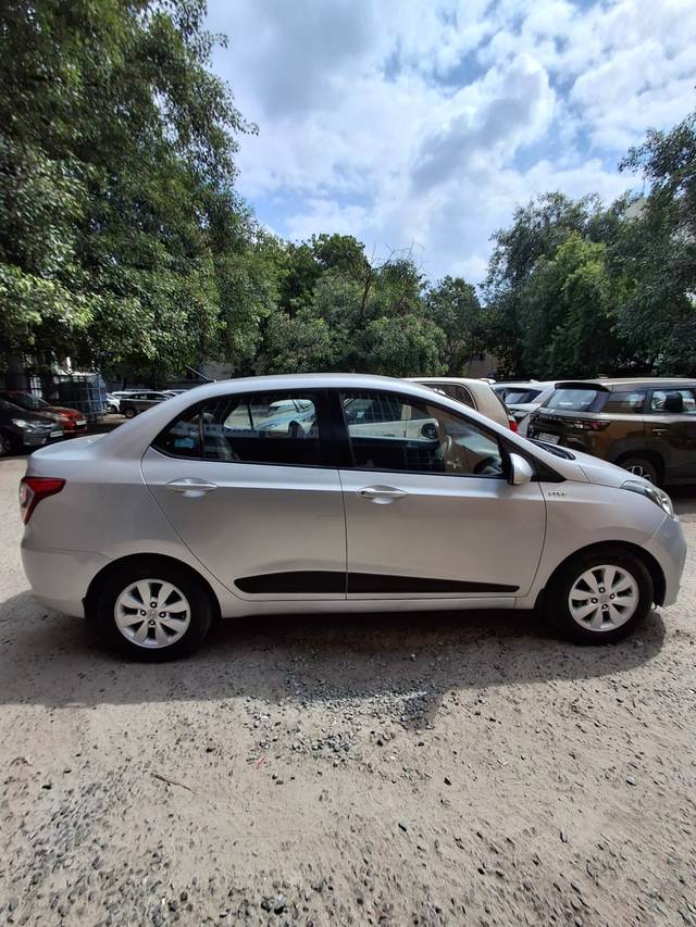 https://images10.gaadi.com/usedcar_image/4163491/original/485d2512119d541cfa195377b9031d1d.jpg?imwidth=6401