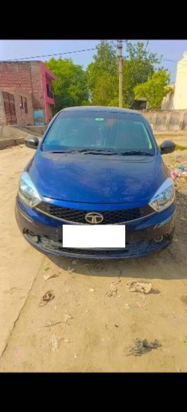 https://images10.gaadi.com/usedcar_image/4163591/original/processed_b26e522b-4fc9-4fb2-a4d0-cd3e88236d21.jpg?imwidth=6400