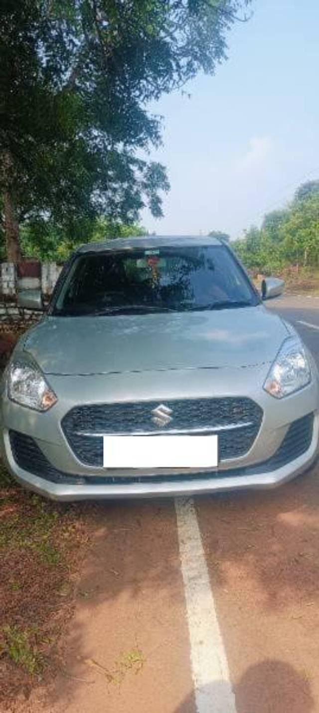 https://images10.gaadi.com/usedcar_image/4163621/original/processed_45db3a5d-24ba-4f56-a917-1323b3deacdd.jpg?imwidth=6402