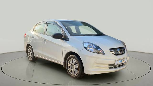 https://images10.gaadi.com/usedcar_image/4163718/original/015bd90e5bc97c3ab05628b9b9f8d055.jpg?imwidth=6400