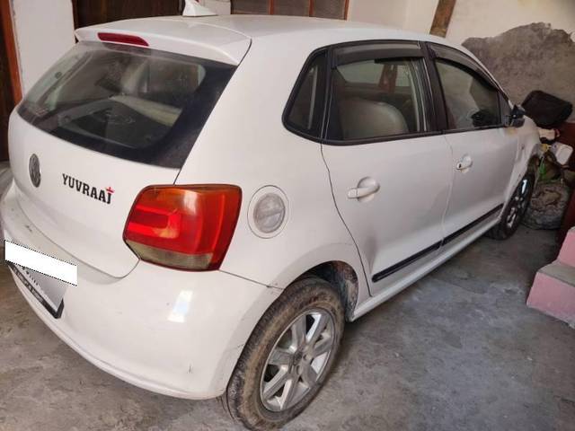 https://images10.gaadi.com/usedcar_image/4163738/original/processed_1d657d1c-e295-4201-b001-aa980011f22a.jpg?imwidth=6400