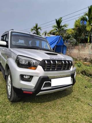 Mahindra Scorpio 2014-2022 Mahindra Scorpio S10 7 Seater