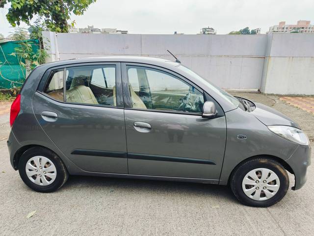 https://images10.gaadi.com/usedcar_image/4163849/original/processed_4478f9b22d24303dcf33f8114458a849.jpg?imwidth=6401