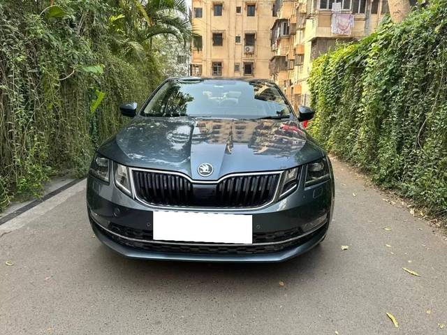 https://images10.gaadi.com/usedcar_image/4163922/original/processed_0cfc1861c99c6d264163add494b8a623.jpeg?imwidth=6400