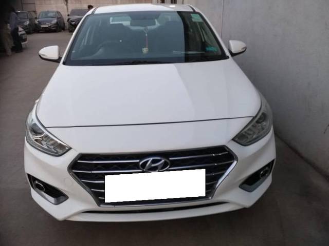 https://images10.gaadi.com/usedcar_image/4164049/original/processed_2c588346-84e8-4664-ad29-da414a87e8c2.jpeg?imwidth=6400