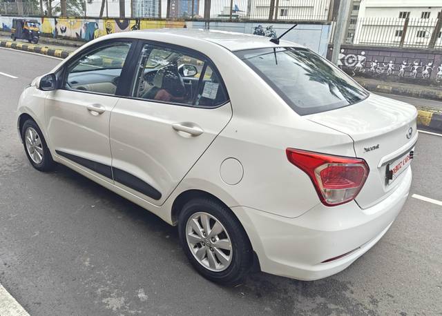 https://images10.gaadi.com/usedcar_image/4164174/original/processed_2ed1de23a04e915b09865b336e02da19.jpg?imwidth=6402