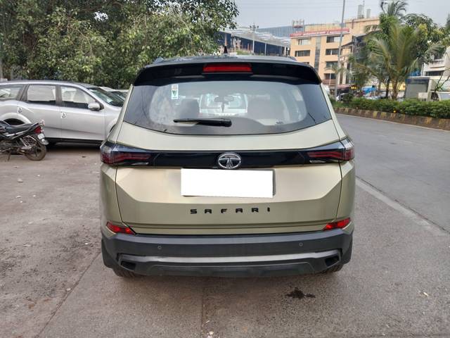 https://images10.gaadi.com/usedcar_image/4164244/original/processed_2bd22c06edbd1e5cbd7e4385f4b032f7.jpg?imwidth=6401