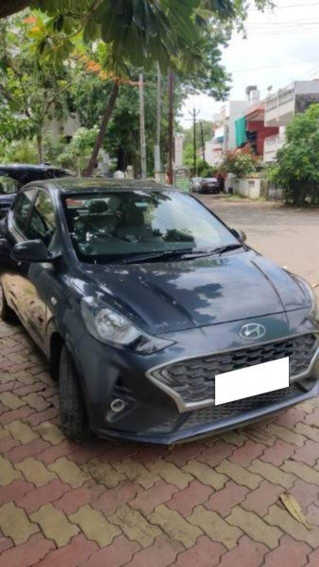 https://images10.gaadi.com/usedcar_image/4164326/original/processed_bab93a15-6044-4caa-a114-27d41501e6a3.jpg?imwidth=6400