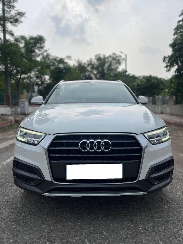 https://images10.gaadi.com/usedcar_image/4164390/original/processed_82e59d7503ff4c6b70610fde65630a65.jpg?imwidth=6402