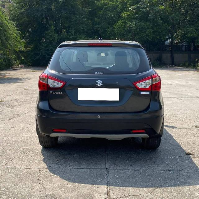 https://images10.gaadi.com/usedcar_image/4164518/original/processed_971463b42d087caecff59652accaa42b.jpg?imwidth=6402