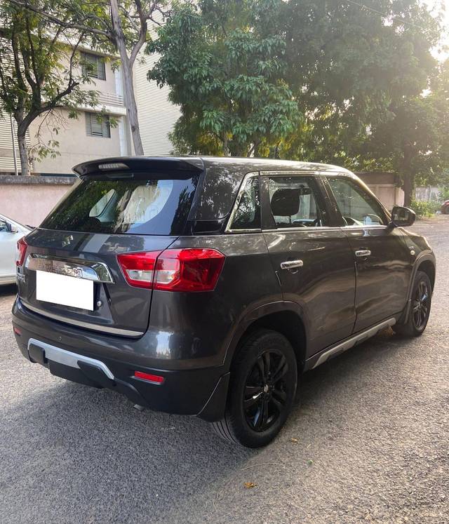 https://images10.gaadi.com/usedcar_image/4164531/original/processed_3b0bc5b626709ddab69ec15e8ccdfa4a.jpg?imwidth=6402