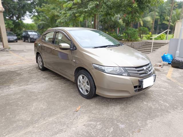 https://images10.gaadi.com/usedcar_image/4164656/original/processed_7a80e80bdd5f66fbb0bacae9c9579982.jpg?imwidth=6400