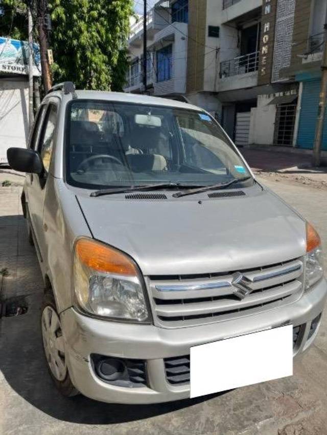 https://images10.gaadi.com/usedcar_image/4164802/original/processed_c1241d4b-e917-49ad-8902-69735a7648e0.jpeg?imwidth=6400