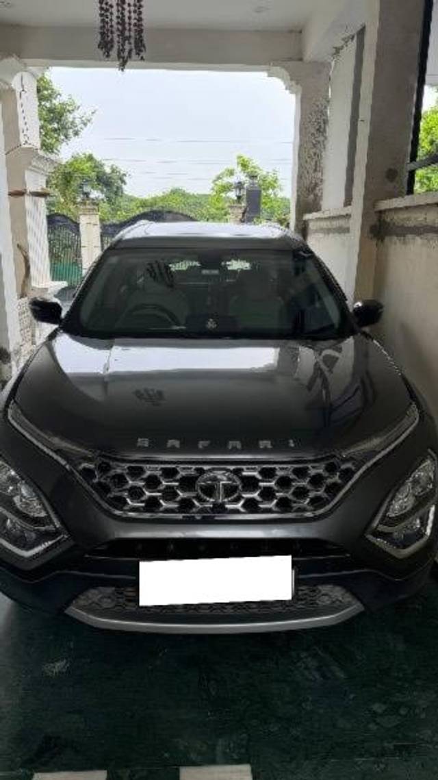 https://images10.gaadi.com/usedcar_image/4164975/original/processed_6ea853ea-924e-428b-b779-cd354a046b5c.jpeg?imwidth=6400