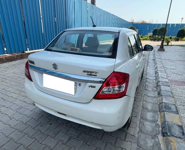 https://images10.gaadi.com/usedcar_image/4165092/original/processed_bb336ec3-29c6-45ed-aa84-131e816d7b0d.JPG?imwidth=6401