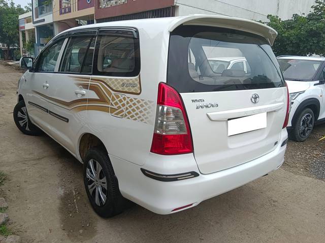 https://images10.gaadi.com/usedcar_image/4165121/original/processed_0e8d2e947df9887237f50a8e437ecd61.jpg?imwidth=6402