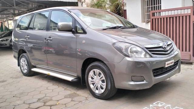 https://images10.gaadi.com/usedcar_image/4165216/original/processed_b0b8e80de243f92e80c69f742cb17871.jpg?imwidth=6402