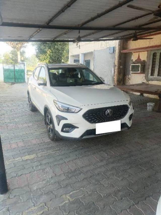 https://images10.gaadi.com/usedcar_image/4165221/original/processed_831f4a74-6cb1-48b7-ab0d-3dccbaa7345f.jpg?imwidth=6400