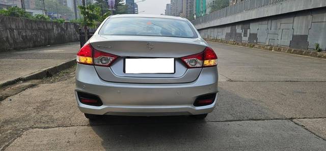 https://images10.gaadi.com/usedcar_image/4165234/original/processed_af09eacd7f10eb5c23a92dfb515b78b6.jpeg?imwidth=6402