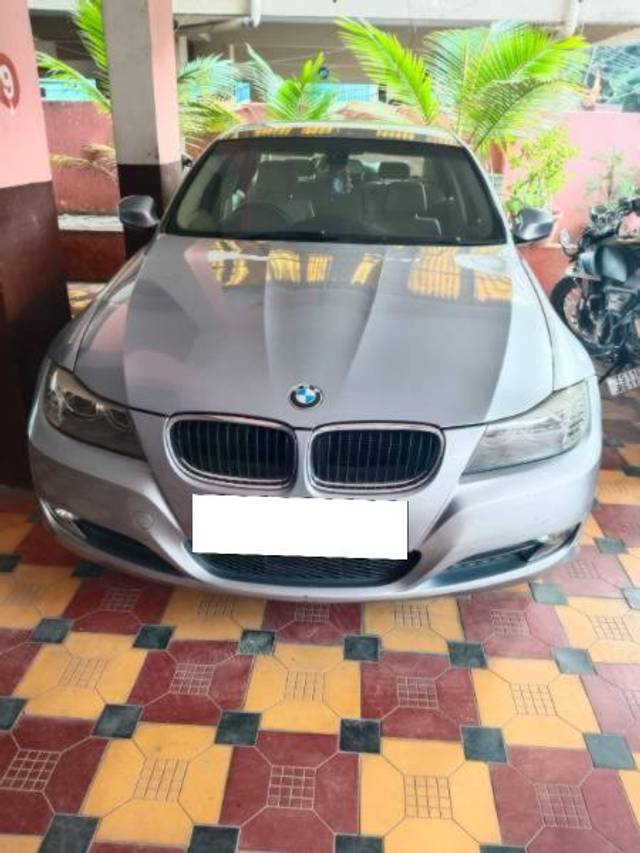 https://images10.gaadi.com/usedcar_image/4165330/original/processed_e83bc18d-60d8-4705-980e-e42bc7dd1e34.jpg?imwidth=6400