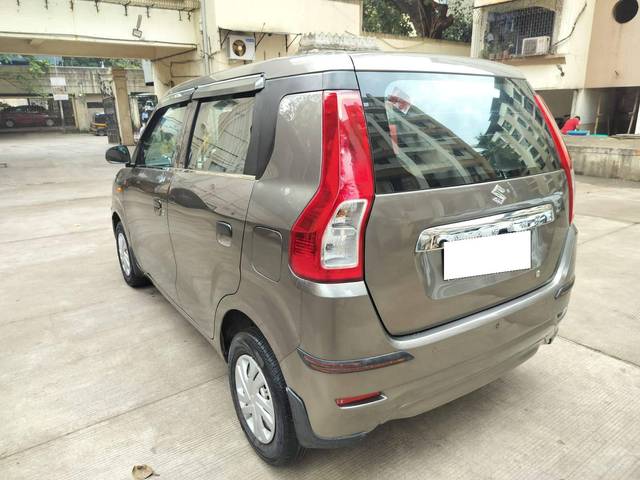 https://images10.gaadi.com/usedcar_image/4165346/original/processed_90301d410b1d961967a38449232fba93.jpg?imwidth=6402