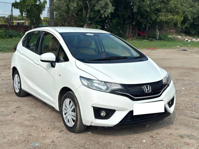 https://images10.gaadi.com/usedcar_image/4165389/original/processed_fa7ccd07c08671e86d9e590a17f98e7a.jpeg?imwidth=6400