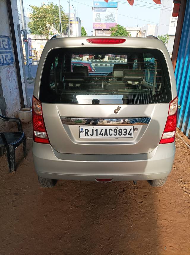 https://images10.gaadi.com/usedcar_image/4165408/original/fb73559e04365f05681e18b93257060c.jpg?imwidth=6401