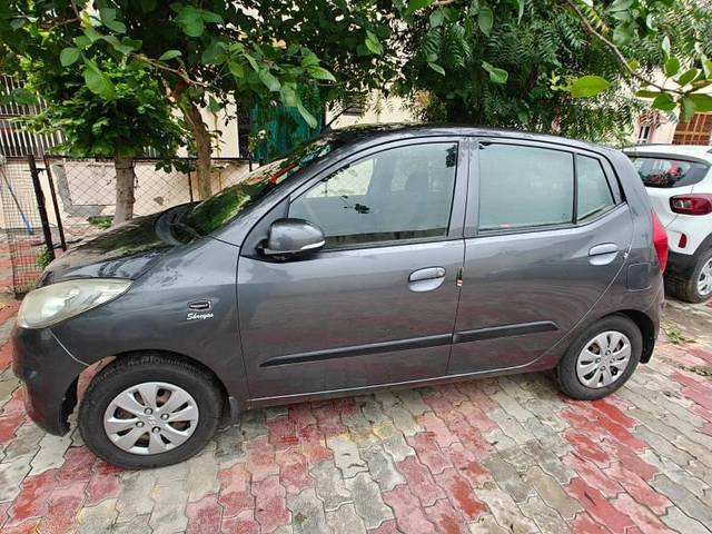 https://images10.gaadi.com/usedcar_image/4165445/original/processed_0c64b82c-aedd-41ae-90cd-d515e0797456.jpg?imwidth=6400