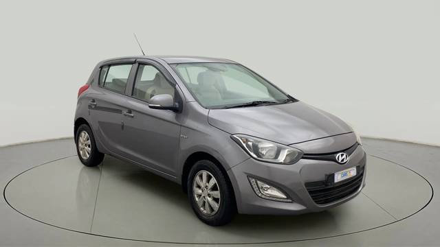 https://images10.gaadi.com/usedcar_image/4165462/original/c4f3b88131af3f94056e83d390f026b7.jpg?imwidth=6400